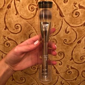It Cosmetics Heavenly Luxe Paddle Foundation Brush